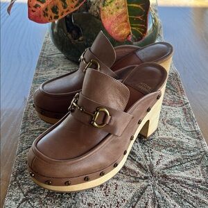 Jeffrey Campbell Tan Leather Clogs with Buckle